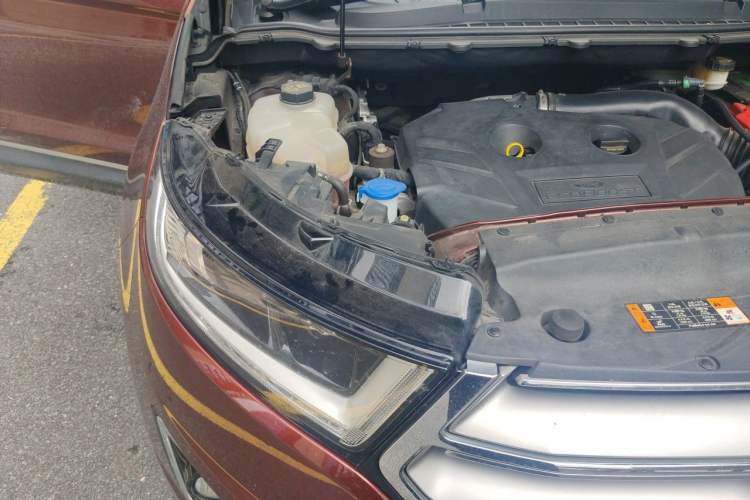 Used Ford Edge 2016 EcoBoost 245 Two-Wheel-Drive Titanium 7-Seater Engine Bay Right