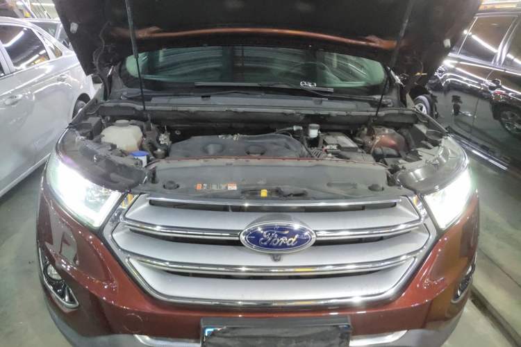 Used Ford Edge 2016 EcoBoost 245 Two-Wheel-Drive Titanium 7-Seater Engine Bay
