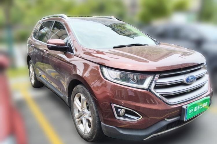 Used Ford Edge 2016 EcoBoost 245 Two-Wheel-Drive Titanium 7-Seater Front Right 45 Deg