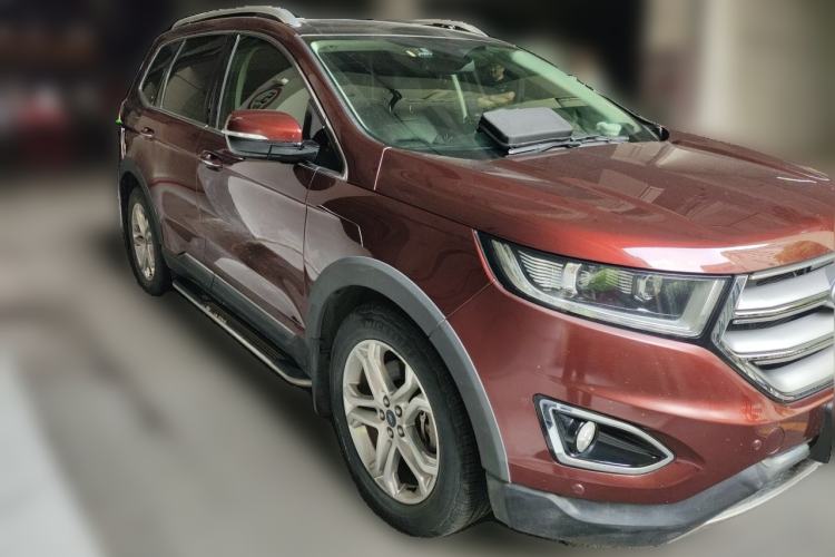 Used Ford Edge 2016 EcoBoost 245 Two-Wheel-Drive Titanium 7-Seater Front Right 45 Deg