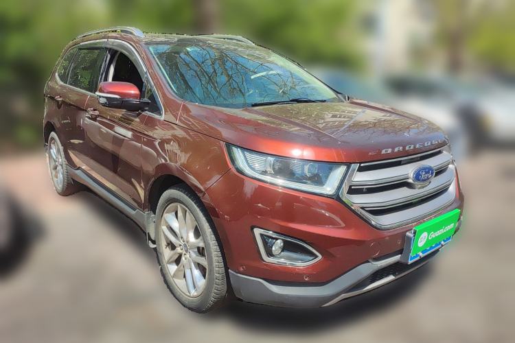 Used Ford Edge 2016 EcoBoost 245 Four-Wheel Drive Titanium 7-Seater Front Right 45 Deg