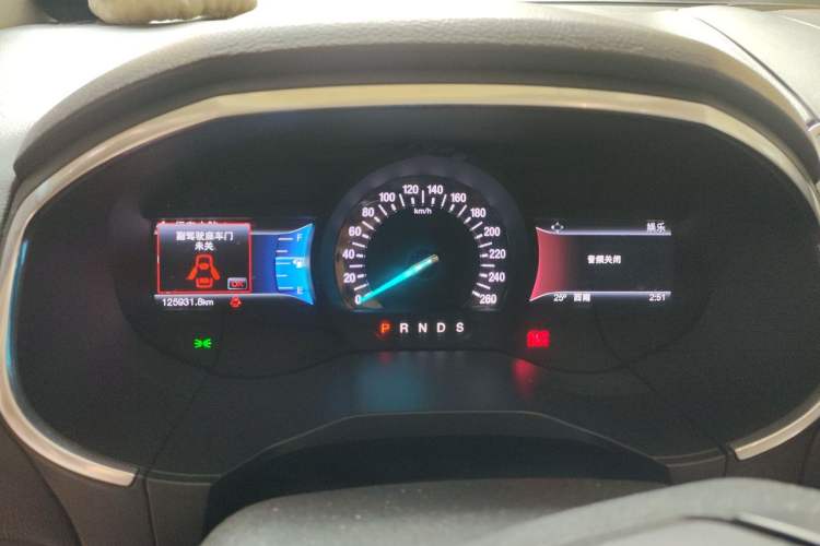 Used Ford Edge 2016 EcoBoost 245 Two-Wheel-Drive Titanium 7-Seater Instrument Cluster