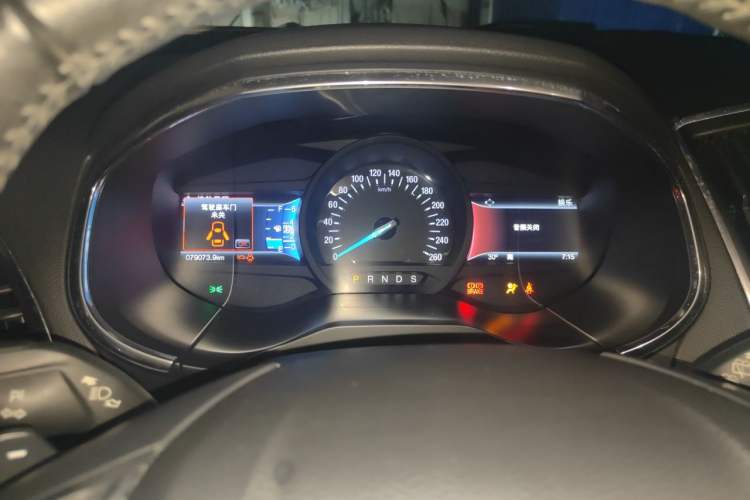 Used Ford Edge 2016 EcoBoost 245 Two-Wheel-Drive Titanium 7-Seater Instrument Cluster