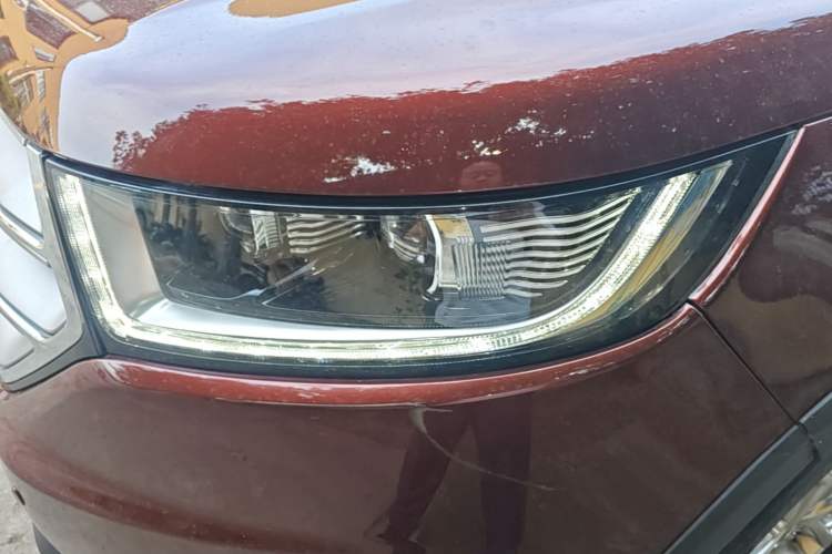 Used Ford Edge 2016 EcoBoost 245 Two-Wheel-Drive Titanium 7-Seater Left Front Headlight