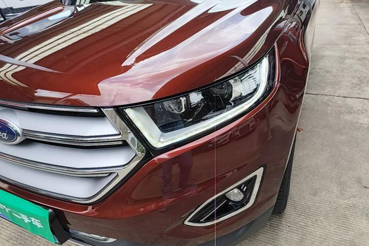 Used Ford Edge 2016 EcoBoost 245 Two-Wheel-Drive Titanium 7-Seater Left Front Headlight