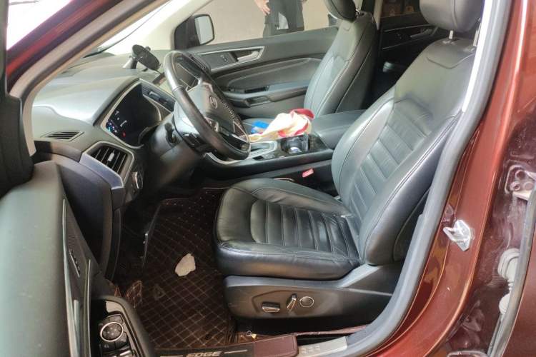 Used Ford Edge 2016 EcoBoost 245 Two-Wheel-Drive Titanium 7-Seater Left Front Seat