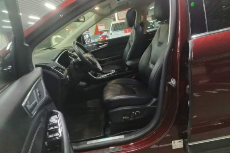 Used Ford Edge 2016 EcoBoost 245 Four-Wheel Drive Titanium 7-Seater Left Front Seat