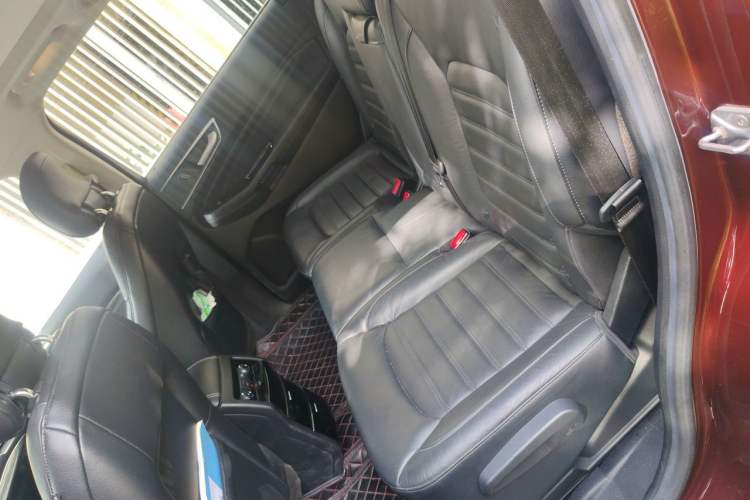 Used Ford Edge 2016 EcoBoost 245 Two-Wheel-Drive Titanium 7-Seater Left Rear Seat