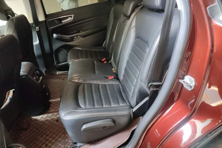 Used Ford Edge 2016 EcoBoost 245 Two-Wheel-Drive Titanium 7-Seater Left Rear Seat