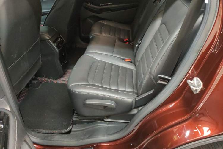 Used Ford Edge 2016 EcoBoost 245 Two-Wheel-Drive Titanium 7-Seater Left Rear Seat