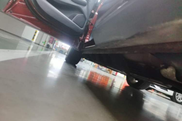Used Ford Edge 2016 EcoBoost 245 Four-Wheel Drive Titanium 7-Seater Left Side Sill