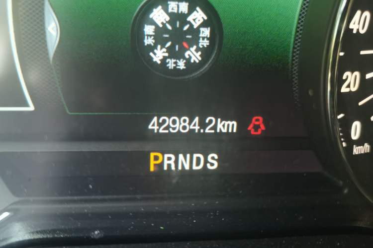 Used Ford Edge 2016 EcoBoost 245 Four-Wheel Drive Titanium 7-Seater Odometer Close Up