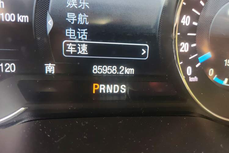 Used Ford Edge 2016 EcoBoost 245 Four-Wheel Drive Titanium 7-Seater Odometer Close Up