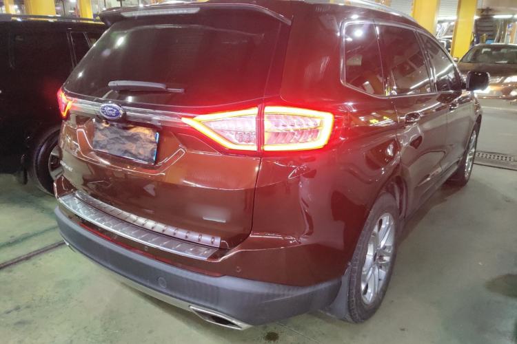 Used Ford Edge 2016 EcoBoost 245 Two-Wheel-Drive Titanium 7-Seater Right Rear Taillight