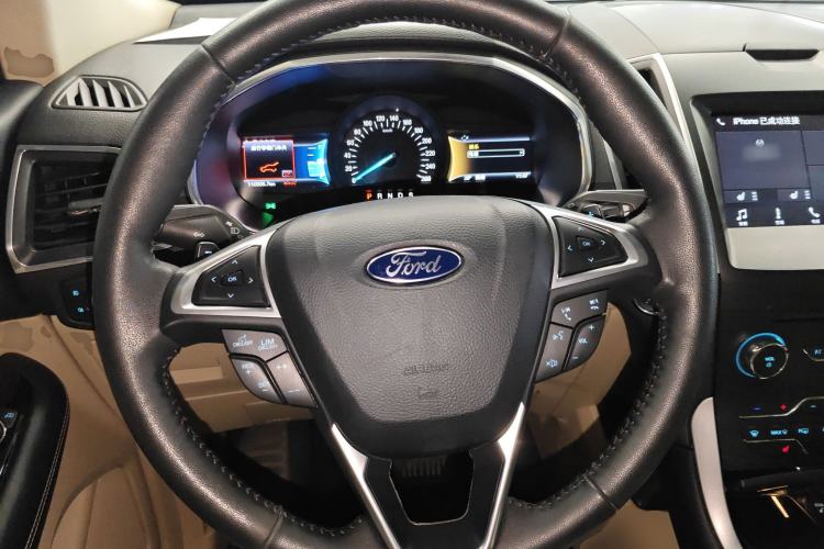 Used Ford Edge 2016 EcoBoost 245 Two-Wheel-Drive Titanium 7-Seater Steering Wheel