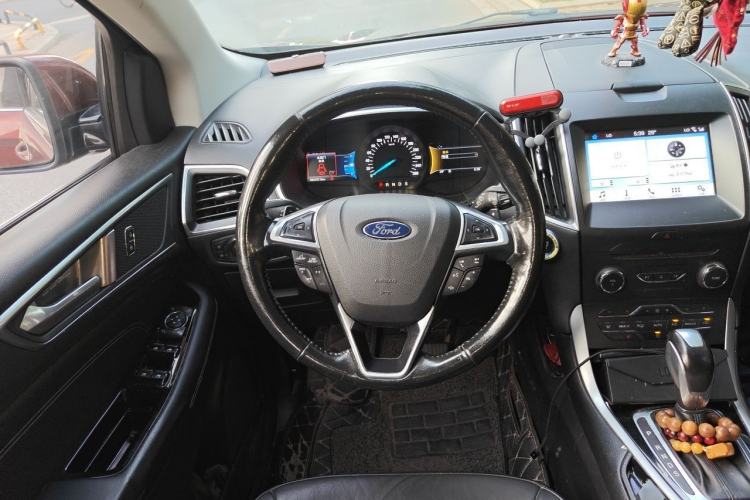 Used Ford Edge 2016 EcoBoost 245 Two-Wheel-Drive Titanium 7-Seater Steering Wheel
