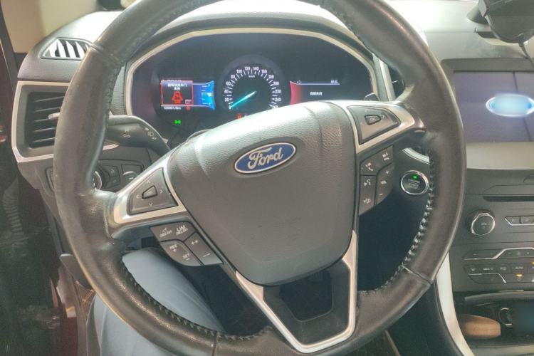 Used Ford Edge 2016 EcoBoost 245 Two-Wheel-Drive Titanium 7-Seater Steering Wheel
