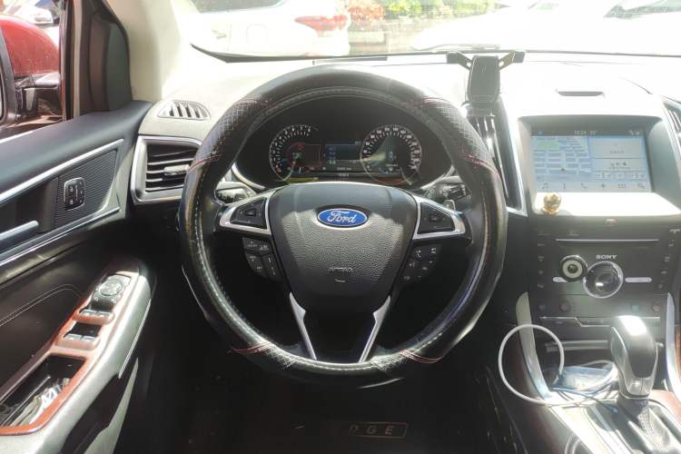 Used Ford Edge 2016 EcoBoost 245 Four-Wheel Drive Titanium 7-Seater Steering Wheel