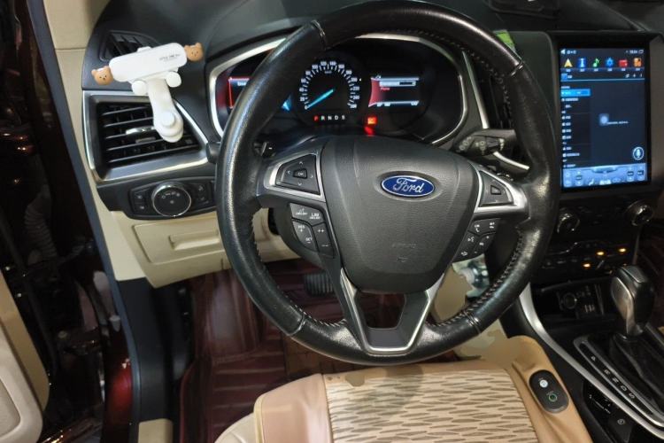 Used Ford Edge 2016 EcoBoost 245 Two-Wheel-Drive Titanium 7-Seater Steering Wheel