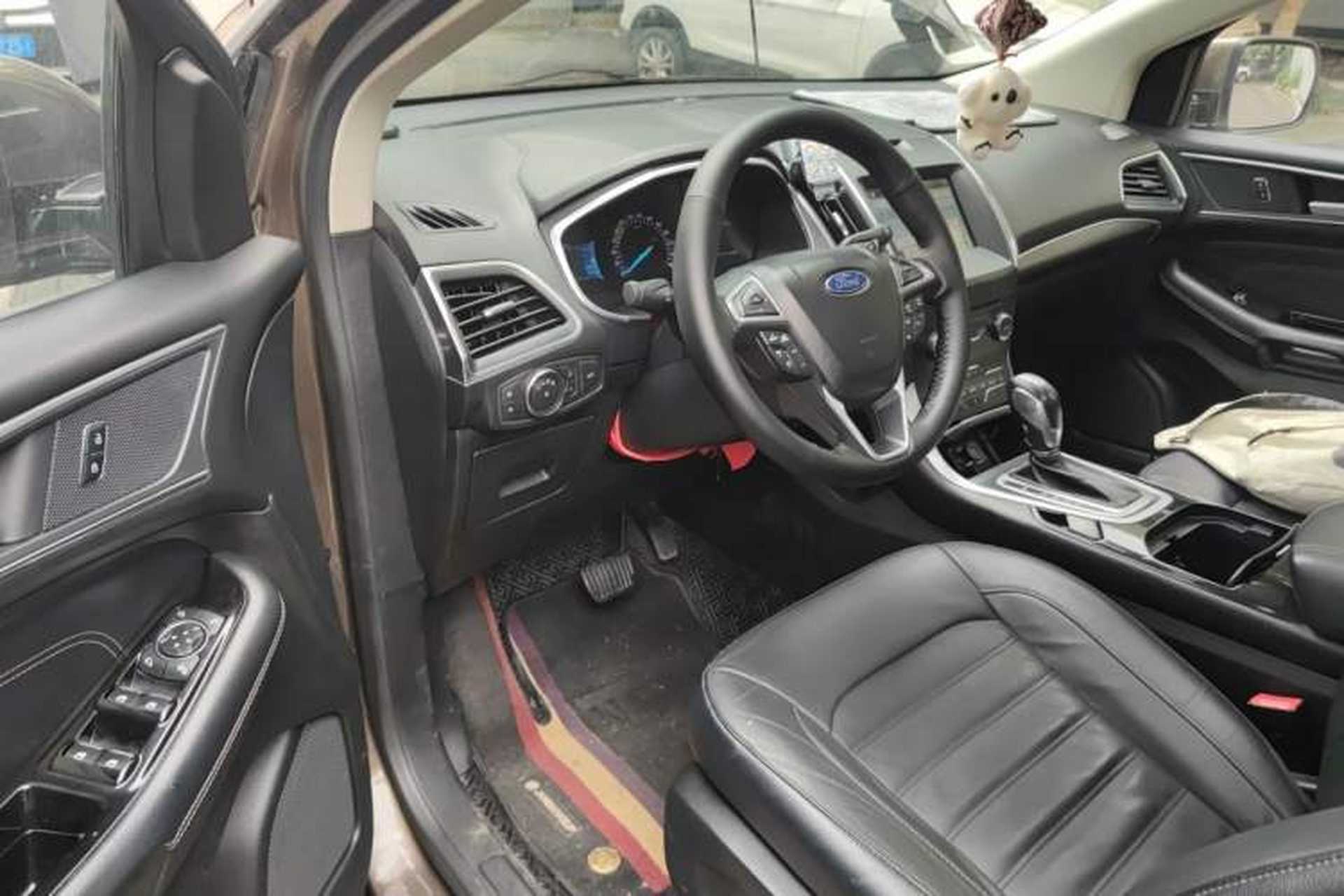 Used Ford Edge 2016 EcoBoost 245 Four-Wheel Drive Titanium Edition 7-Seater Driver Seat