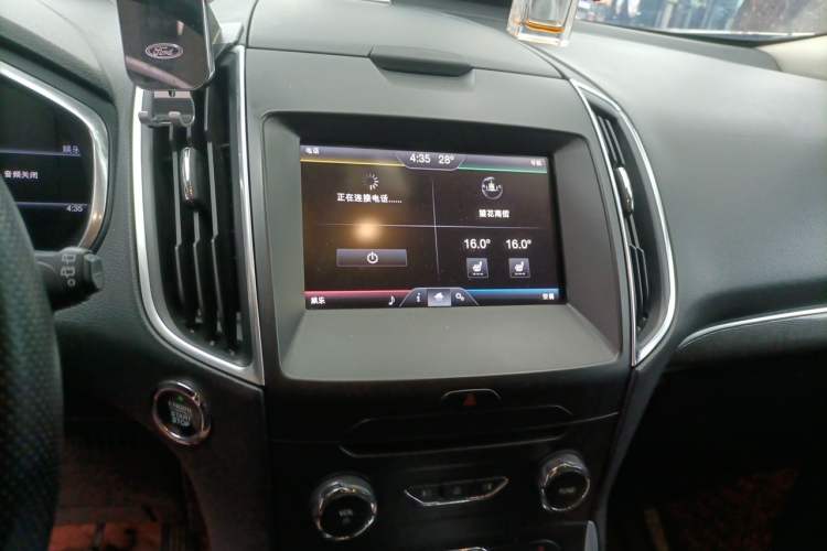 Used Ford Edge 2016 EcoBoost 245 Four-Wheel Drive Titanium Edition 7-Seater Audio And AC Panel