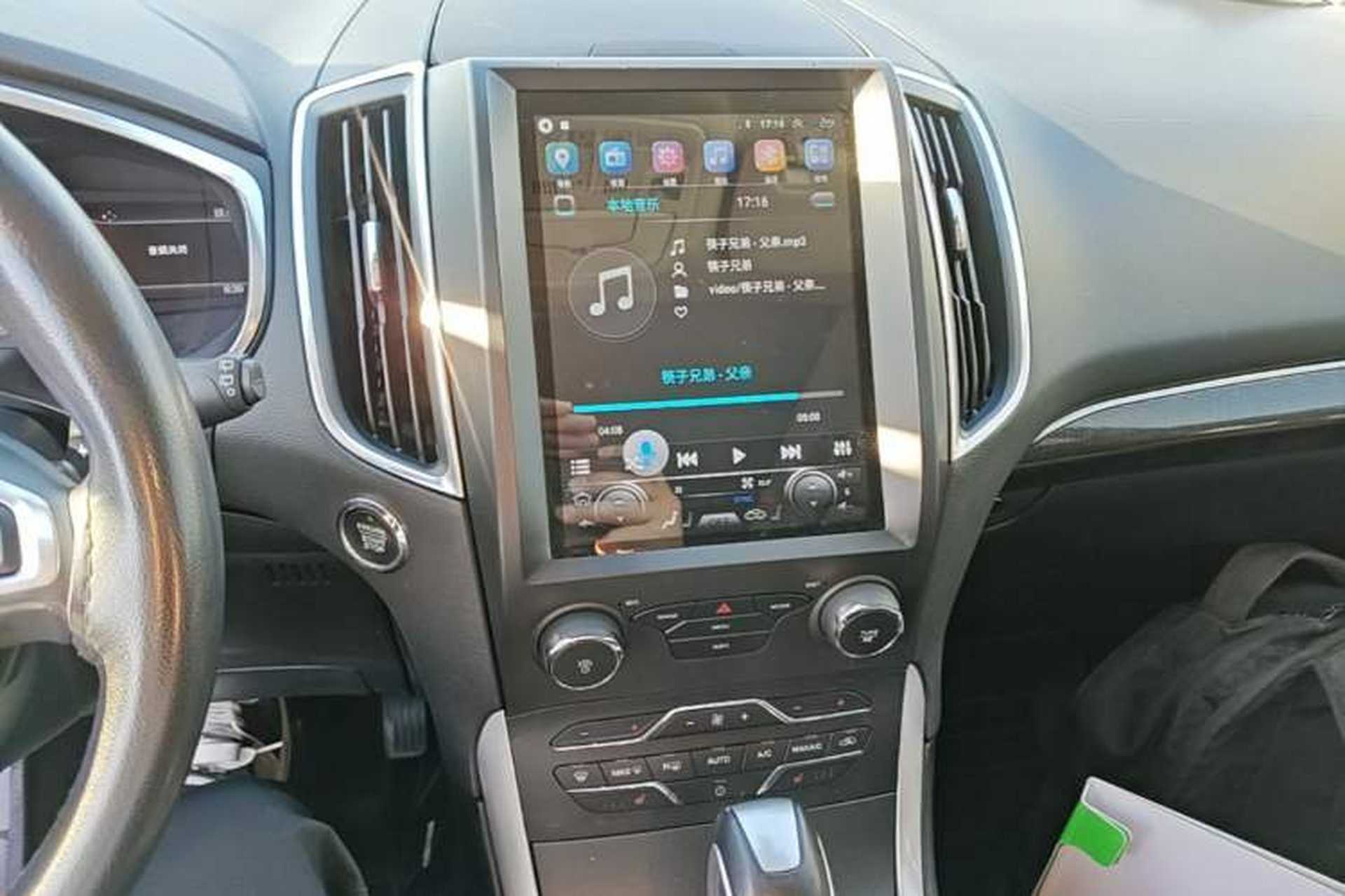 Used Ford Edge 2016 EcoBoost 245 Two-Wheel-Drive Titanium 7-Seater Audio And AC Panel