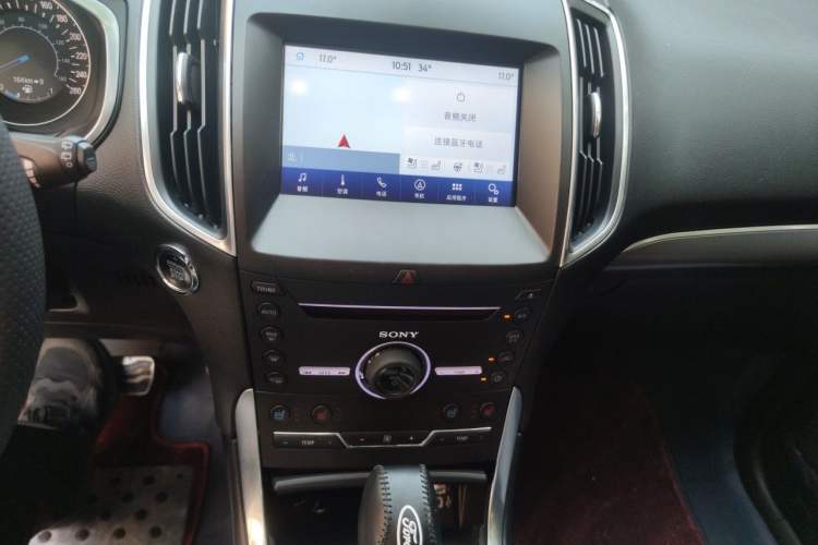 Used Ford Edge 2016 EcoBoost 245 Four-Wheel Drive Titanium 7-Seater Audio And AC Panel