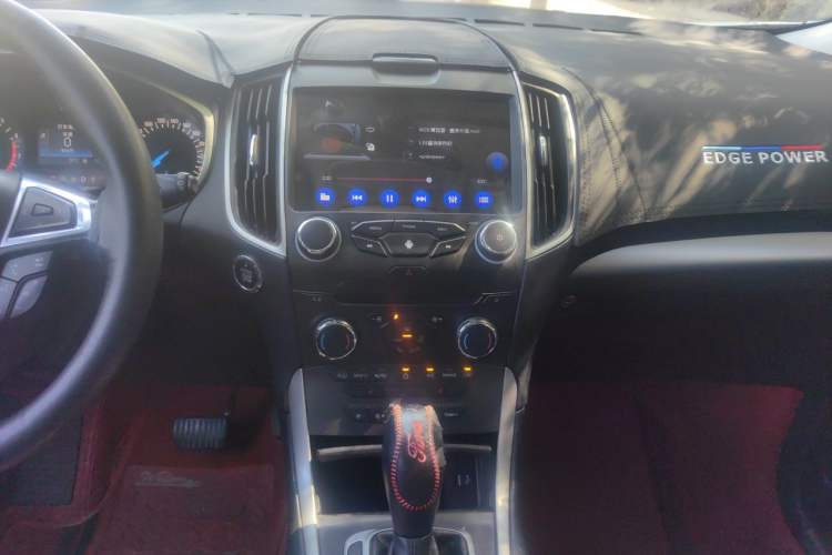 Used Ford Edge 2016 EcoBoost 245 Two-Wheel-Drive Platinum Edition 7-Seater Audio And AC Panel