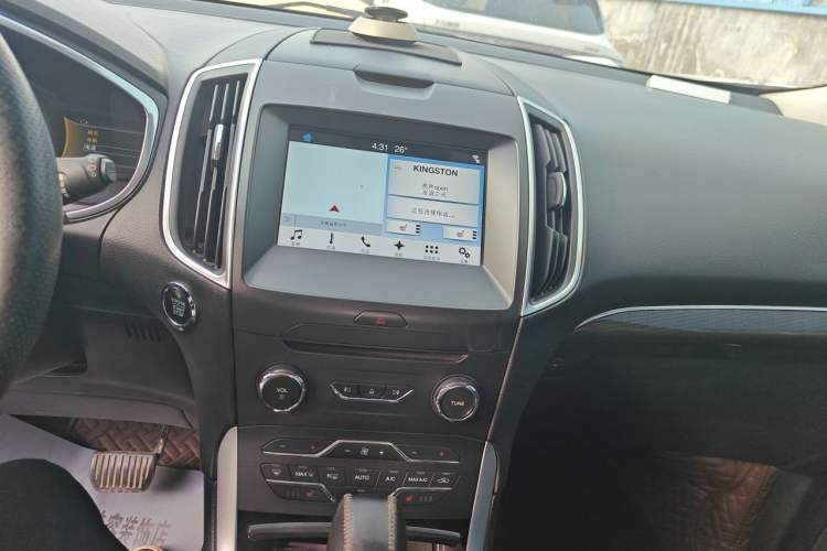 Used Ford Edge 2016 EcoBoost 245 Four-Wheel Drive Titanium Edition 7-Seater Audio And AC Panel