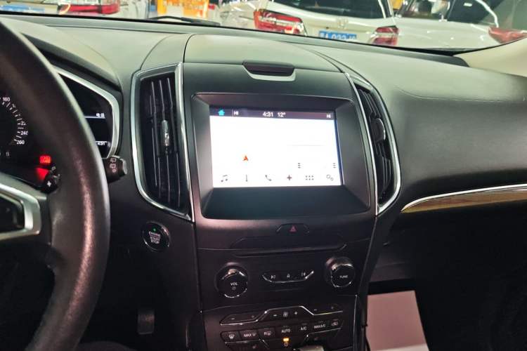 Used Ford Edge 2016 EcoBoost 245 Four-Wheel Drive Titanium Edition 7-Seater Audio And AC Panel
