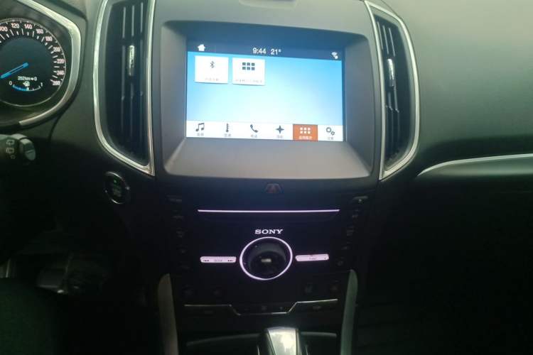 Used Ford Edge 2016 EcoBoost 245 Four-Wheel Drive Titanium 7-Seater Audio And AC Panel