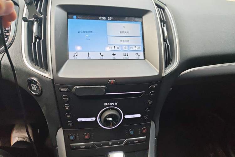 Used Ford Edge 2016 EcoBoost 245 Four-Wheel Drive Titanium 7-Seater Audio And AC Panel