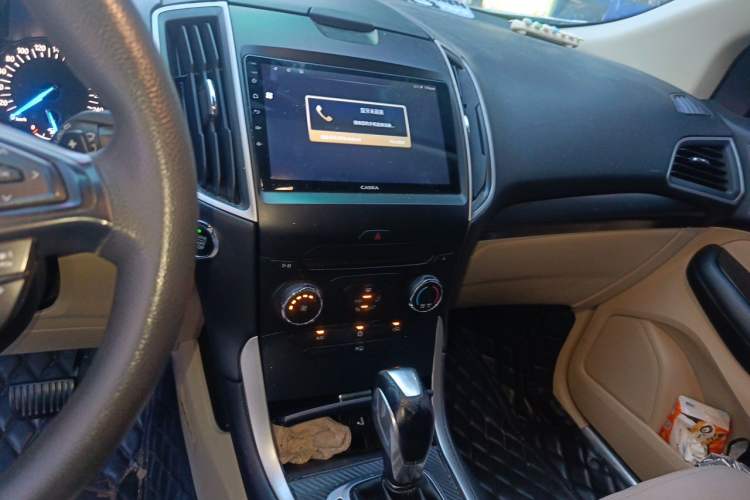 Used Ford Edge 2016 EcoBoost 245 Two-Wheel-Drive Titanium 5-Seater Audio And AC Panel