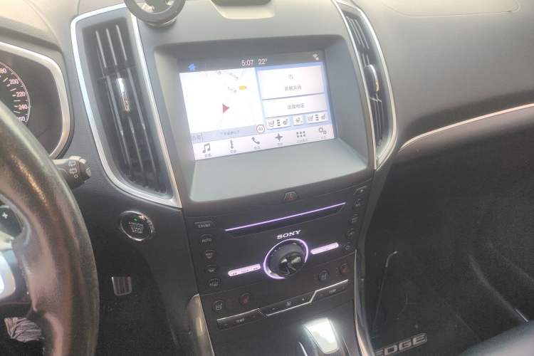 Used Ford Edge 2016 EcoBoost 245 Four-Wheel Drive Titanium 7-Seater Audio And AC Panel