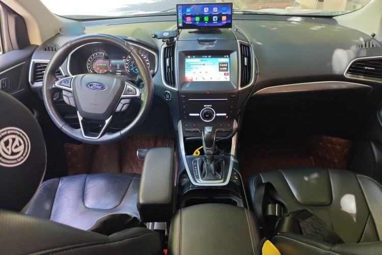 Used Ford Edge 2016 EcoBoost 245 Four-Wheel Drive Titanium 7-Seater Center Console