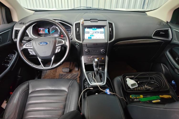 Used Ford Edge 2016 EcoBoost 245 Four-Wheel Drive Titanium Edition 7-Seater Center Console