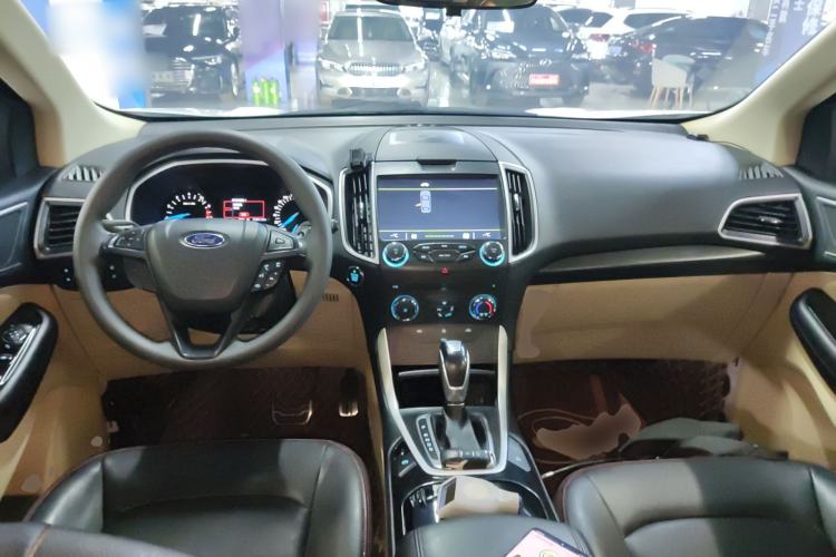 Used Ford Edge 2016 EcoBoost 245 Two-Wheel-Drive Titanium 5-Seater Center Console