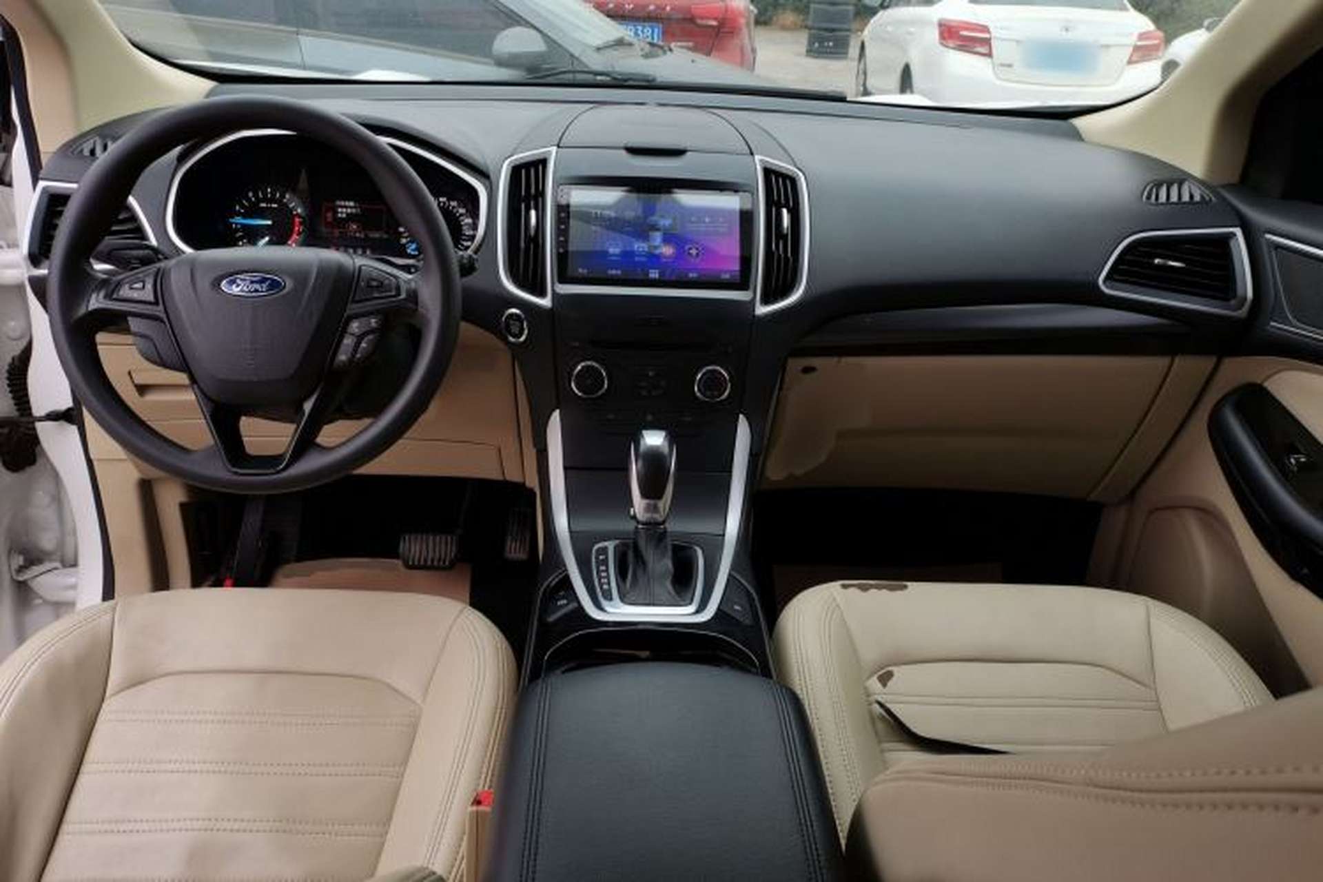Used Ford Edge 2016 EcoBoost 245 Two-Wheel-Drive Titanium 5-Seater Center Console