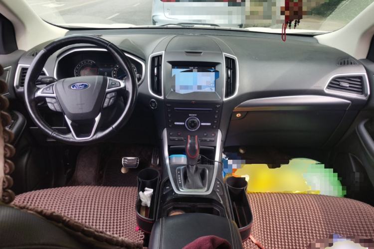 Used Ford Edge 2016 EcoBoost 245 Four-Wheel Drive Titanium 7-Seater Center Console