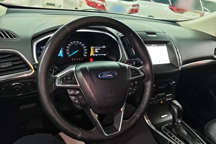 Used Ford Edge 2016 EcoBoost 245 Four-Wheel Drive Titanium Edition 7-Seater Center Console