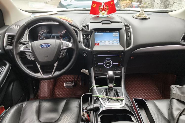 Used Ford Edge 2016 EcoBoost 245 Four-Wheel Drive Titanium 7-Seater Center Console