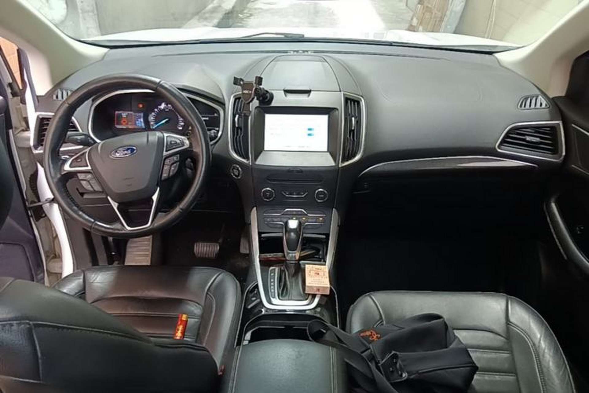 Used Ford Edge 2016 EcoBoost 245 Two-Wheel-Drive Titanium 7-Seater Center Console