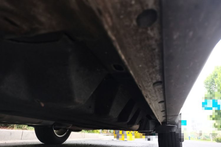 Used Ford Edge 2016 EcoBoost 245 Two-Wheel-Drive Titanium 7-Seater Chassis Front Left