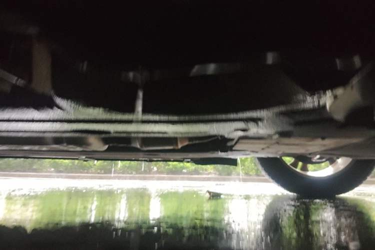 Used Ford Edge 2016 EcoBoost 245 Two-Wheel-Drive Titanium 7-Seater Chassis Front Right