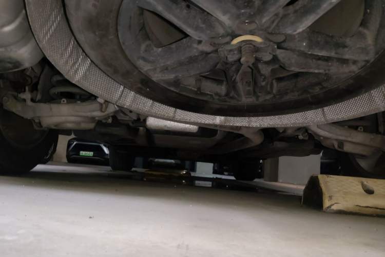 Used Ford Edge 2016 EcoBoost 245 Two-Wheel-Drive Titanium 7-Seater Chassis Rear
