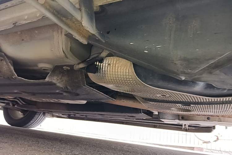 Used Ford Edge 2016 EcoBoost 245 Two-Wheel-Drive Titanium 7-Seater Chassis Rear Left