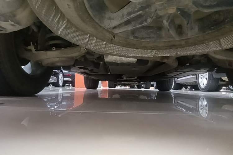 Used Ford Edge 2016 EcoBoost 245 Two-Wheel-Drive Titanium 5-Seater Chassis Rear