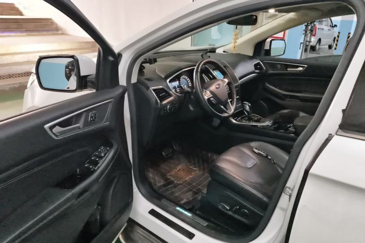 Used Ford Edge 2016 EcoBoost 245 Four-Wheel Drive Titanium 7-Seater Driver Seat