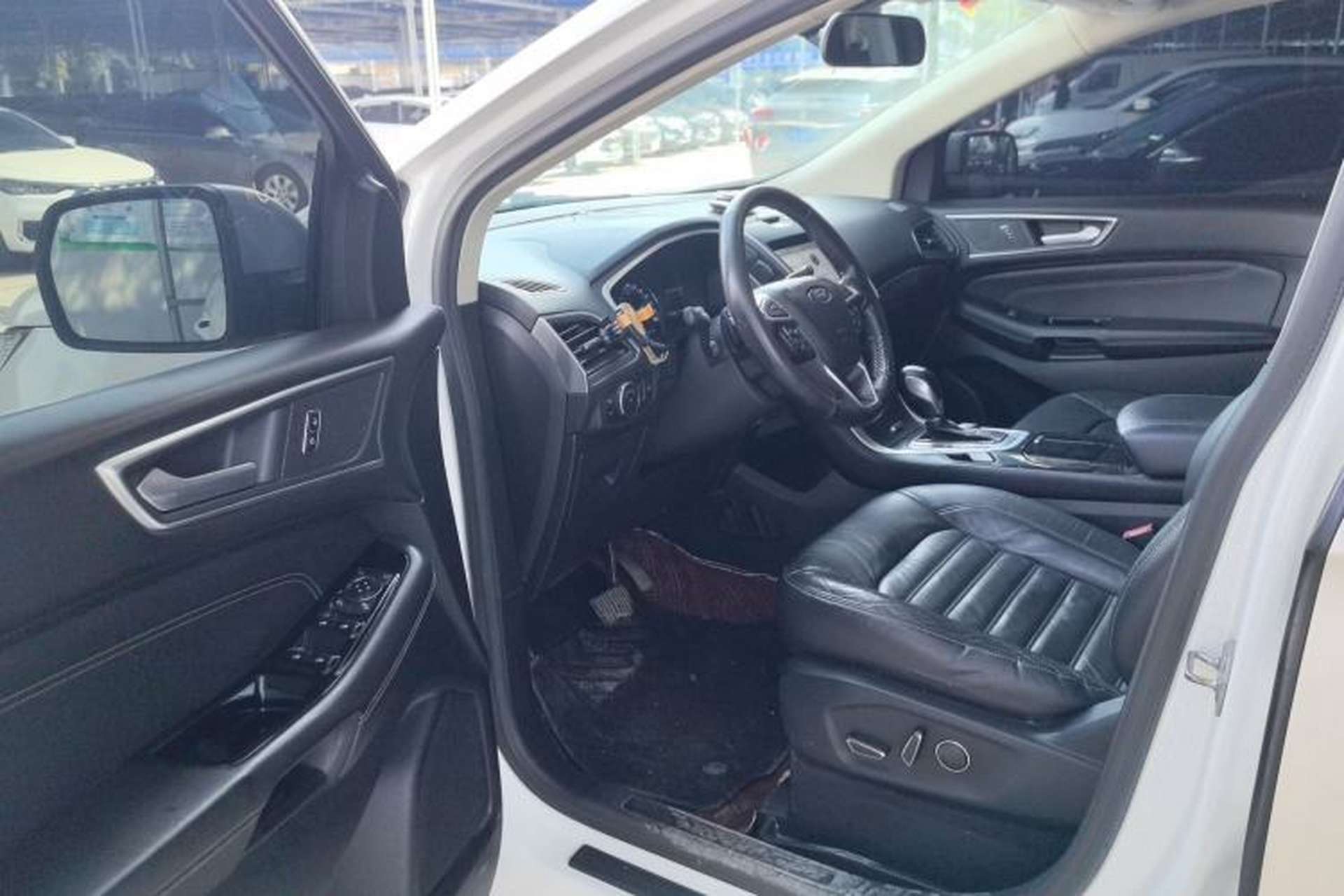 Used Ford Edge 2016 EcoBoost 245 Two-Wheel-Drive Titanium 7-Seater Driver Seat