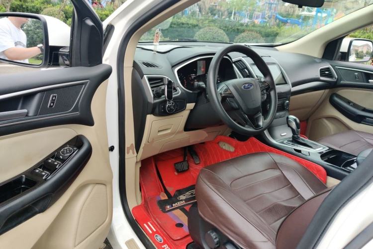Used Ford Edge 2016 EcoBoost 245 Two-Wheel-Drive Titanium 5-Seater Driver Seat